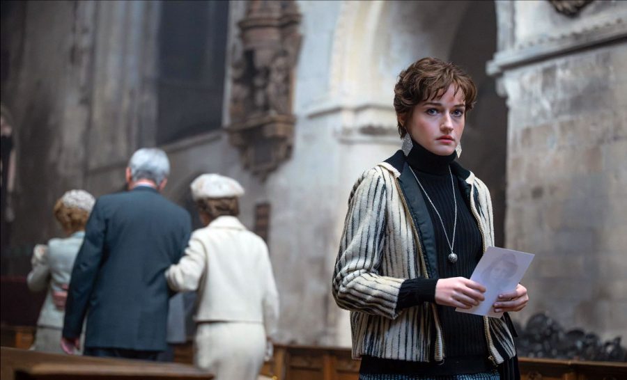 Julia Garner in Apartment 7A